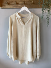 Load image into Gallery viewer, Monica Oversized Top
