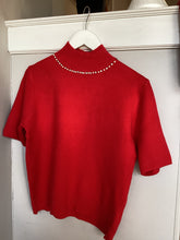 Load image into Gallery viewer, Short Sleeve Pearl Neck Jumper
