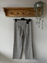 Load image into Gallery viewer, Robell Lisa 09 Trousers
