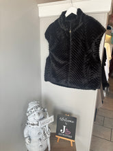 Load image into Gallery viewer, Malissa J - Faux Fur Gilet
