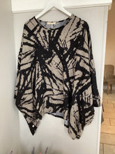Load image into Gallery viewer, Malissa J Oversized Abstract  Top
