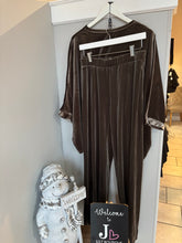 Load image into Gallery viewer, Chalk - Truffle Velour Lounge Suit
