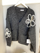 Load image into Gallery viewer, Dual Flower Cardigan
