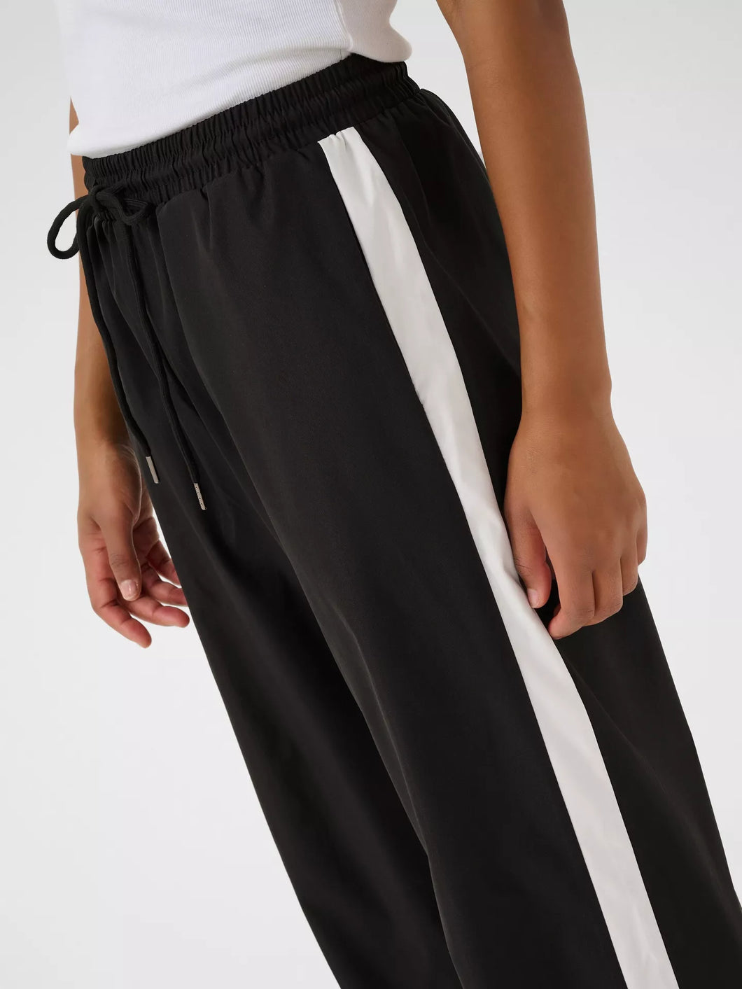 KAFFE Vanessa wide leg stripe trousers