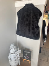 Load image into Gallery viewer, Malissa J - Faux Fur Gilet
