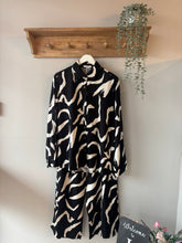 Load image into Gallery viewer, Animal Print Set
