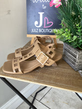 Load image into Gallery viewer, Keddo Kitten Heel Sandal
