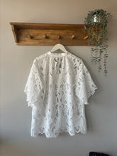 Load image into Gallery viewer, Malissa J - Broderie Anglais Tunic Top
