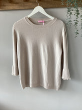 Load image into Gallery viewer, Pearl 3/4 Sleeve Jumper
