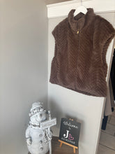 Load image into Gallery viewer, Malissa J - Faux Fur Gilet
