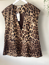 Load image into Gallery viewer, Malissa J Leopard Print Waistcoat
