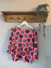 Load image into Gallery viewer, Fine Knit Heart Top
