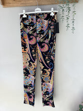 Load image into Gallery viewer, Robell Rose Super Slim Fit Paisley Trouser

