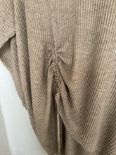 Load image into Gallery viewer, Rouched Tie Top
