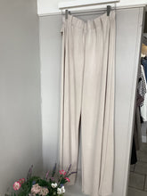 Load image into Gallery viewer, Button Detail Wide Leg Trousers
