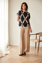 Load image into Gallery viewer, Peruzzi Cross Print Top
