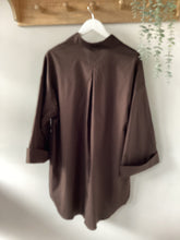 Load image into Gallery viewer, Relaxed Fit Cuffed Sleeve Shirt
