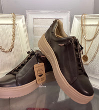 Load image into Gallery viewer, Marco Tozzi Mocca Platform Trainers
