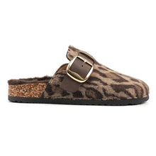 Load image into Gallery viewer, Lunar Oakley Print Slipper
