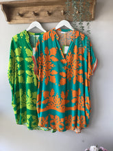 Load image into Gallery viewer, Santorini Breeze Tunic
