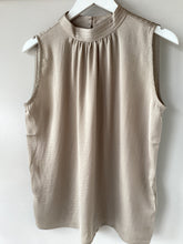 Load image into Gallery viewer, Saint Tropez - Aileen Blouse
