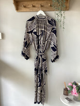 Load image into Gallery viewer, Monochrome Leaf Print Shirt Dress

