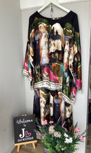 Load image into Gallery viewer, Picasso Silky Suit
