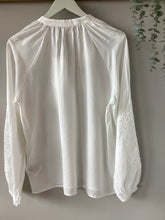 Load image into Gallery viewer, KAFFE Norma Blouse
