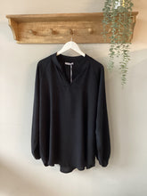 Load image into Gallery viewer, Monica Oversized Top
