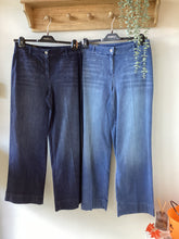 Load image into Gallery viewer, Robell Debby Full Length - Relaxed Fit
