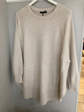 Load image into Gallery viewer, Round Hem Soft Knit Pocket Jumper
