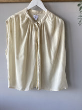 Load image into Gallery viewer, Saint Tropez Kelsie Blouse
