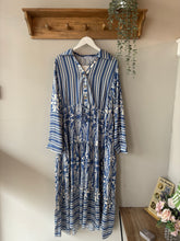 Load image into Gallery viewer, Botanical Print Maxi Dress
