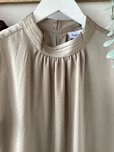 Load image into Gallery viewer, Saint Tropez - Aileen Blouse
