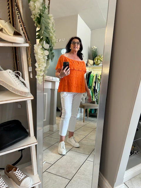 Lace On / Off Shoulder Top