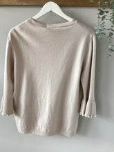 Load image into Gallery viewer, Pearl 3/4 Sleeve Jumper
