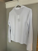 Load image into Gallery viewer, Cuff Sleeve Nylon Shirt
