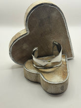 Load image into Gallery viewer, Just Julz Large Waved Cuffed Braclet
