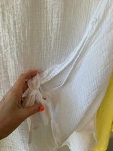 Load image into Gallery viewer, Tunic Top With Pocket
