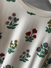 Load image into Gallery viewer, Compania Fantastica Spring Flower Jumper

