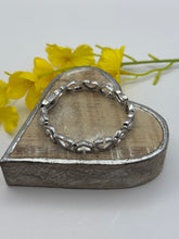 Load image into Gallery viewer, Malissa J Open Heart Braclet
