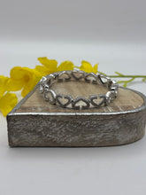 Load image into Gallery viewer, Malissa J Open Heart Braclet
