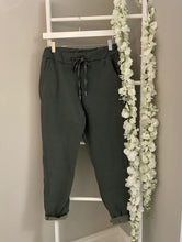 Load image into Gallery viewer, One-size Magic Pants
